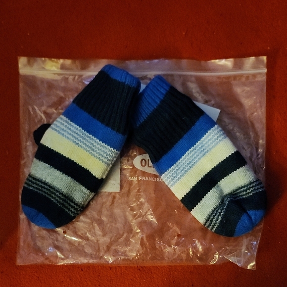 GAP Toddler Multicolor Striped Mittens - Picture 2 of 3
